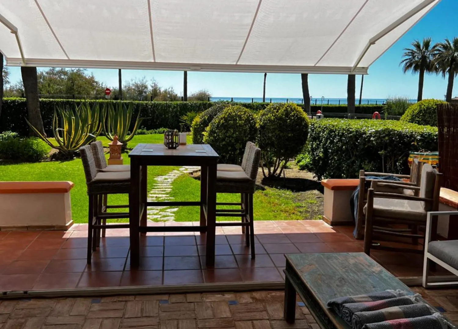 Beachside Ground Floor La Perla De La Bahia, Bahia De Casares アパート