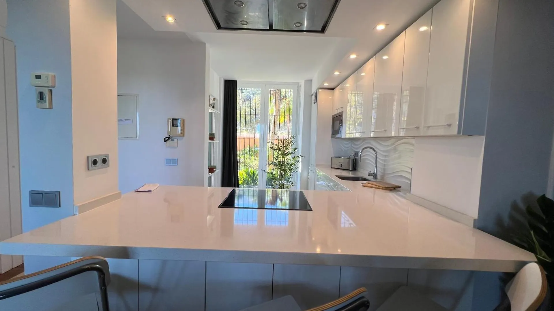 Beachside Ground Floor La Perla De La Bahia, Bahia De Casares アパート