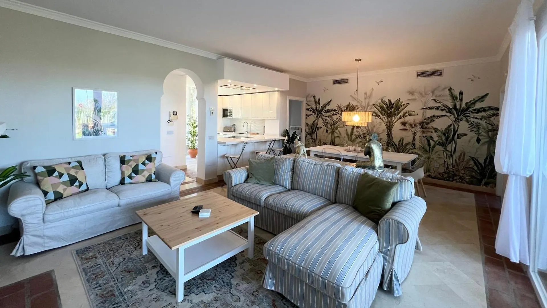 アパート Beachside Ground Floor La Perla De La Bahia, Bahia De Casares スペイン
